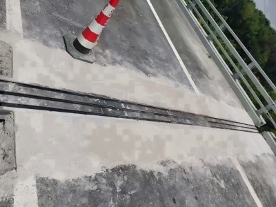 芙蓉伸缩缝更换后浇筑材料快速结构修补料速砼的产品特点及施工流程​